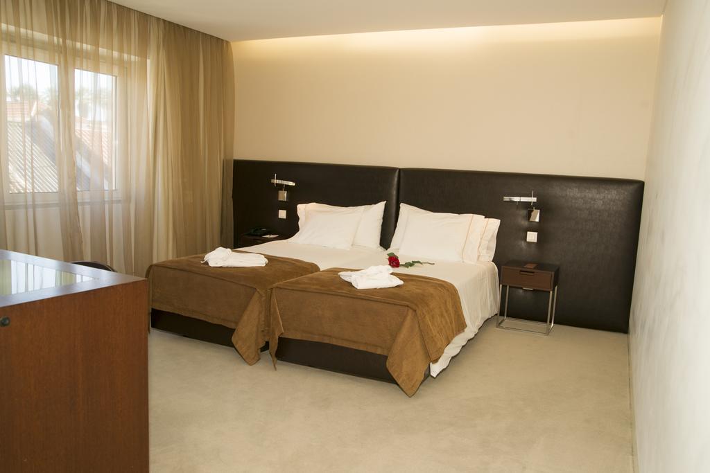 Hotel Jeronimos 8 Lisbon Exterior photo